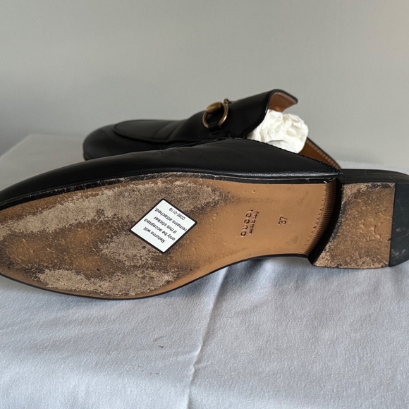 Women's Gucci Mule Loafers in classic black and gold horsebit hardware, size 37 - Picture 4 of 8